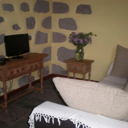 Charming House In La Pena With Terrace And Air Conditioning *